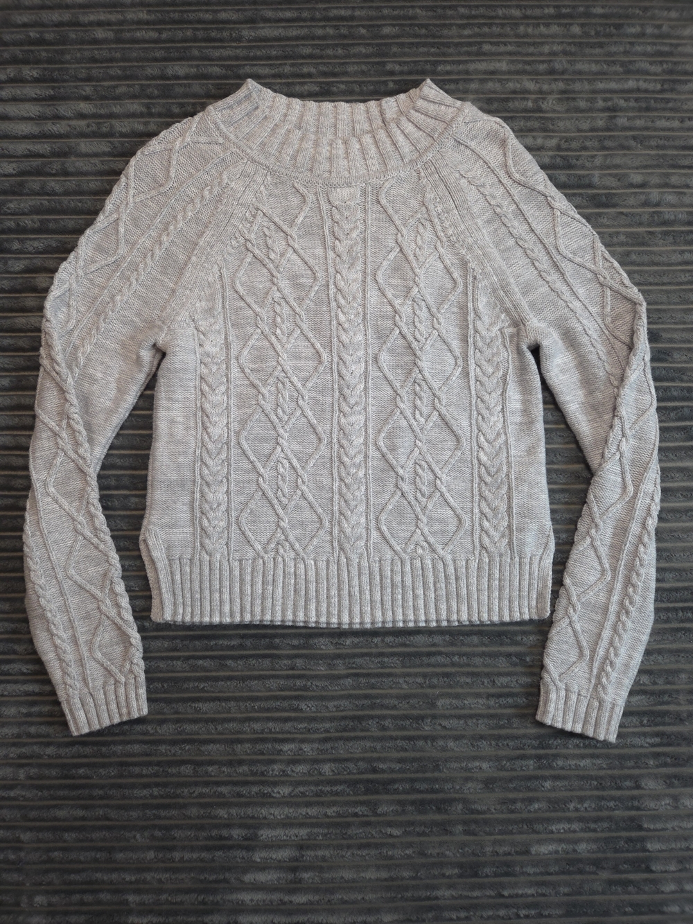 GAP Cable Knit Turtleneck Sweater in Light Grey